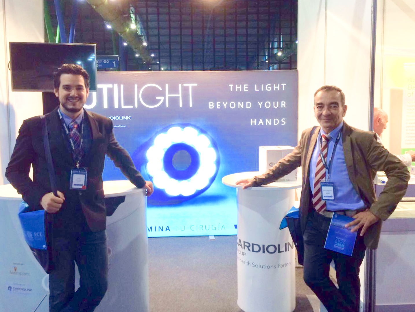 Los doctores Navinés y Julián presentando Rutilight